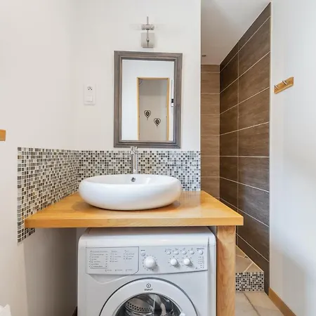 Holiday home Maison Charmante A Avec Jardin Prive