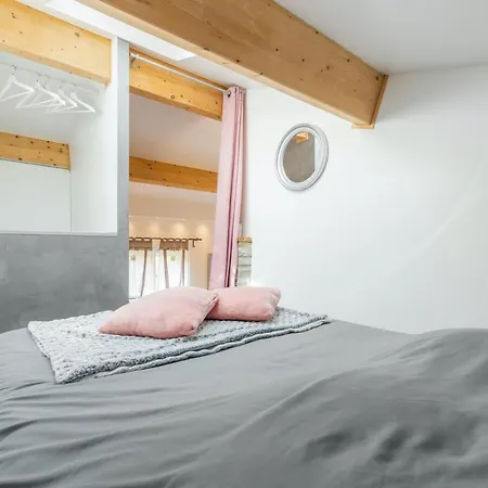 Holiday home Maison Charmante A Avec Jardin Prive Poussan