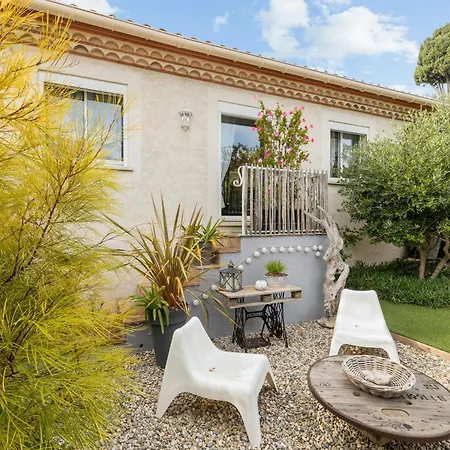 Maison Charmante A Avec Jardin Prive * Poussan