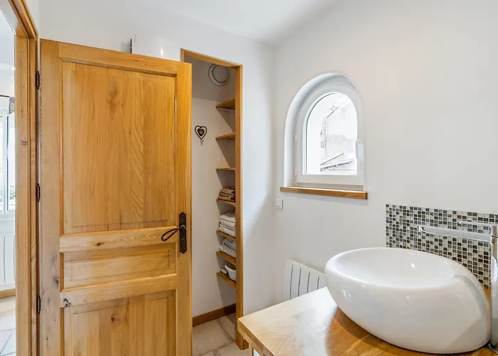Maison Charmante A Avec Jardin Prive *